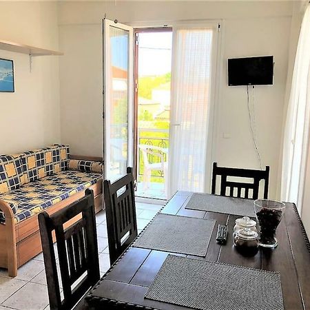 Mythos Suites-Apollo Apartment Метоні Екстер'єр фото