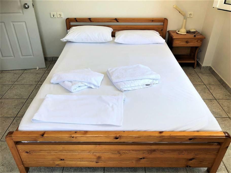 Mythos Suites-Apollo Apartment Метоні Екстер'єр фото